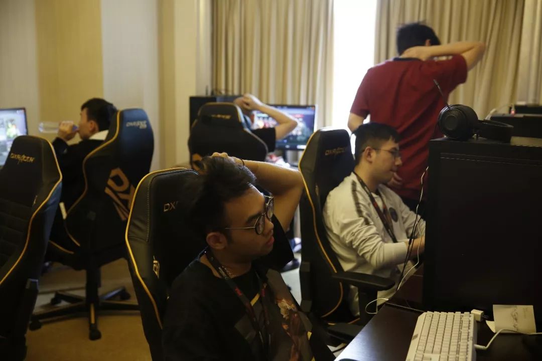 TES成为LPL第二支在国际赛事系列赛输过多支欧洲战队的队伍