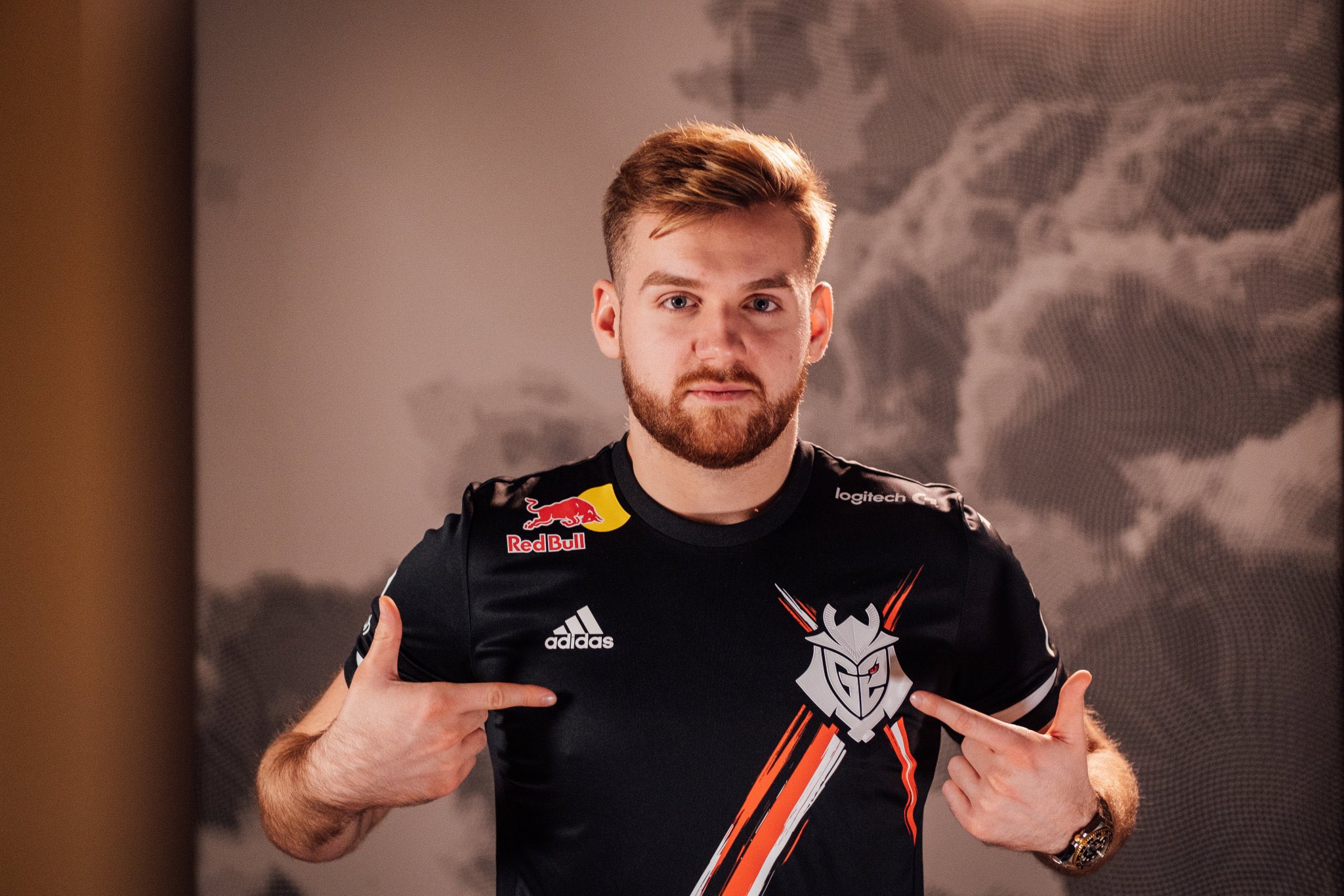 Falcons 正式签约 kyousuke